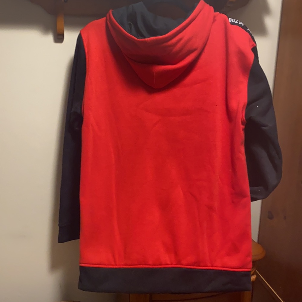 Zip up - Picture 3 of 3
